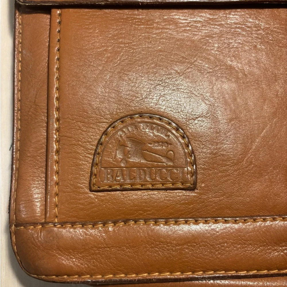 Elegant Tan Leather Briefcase